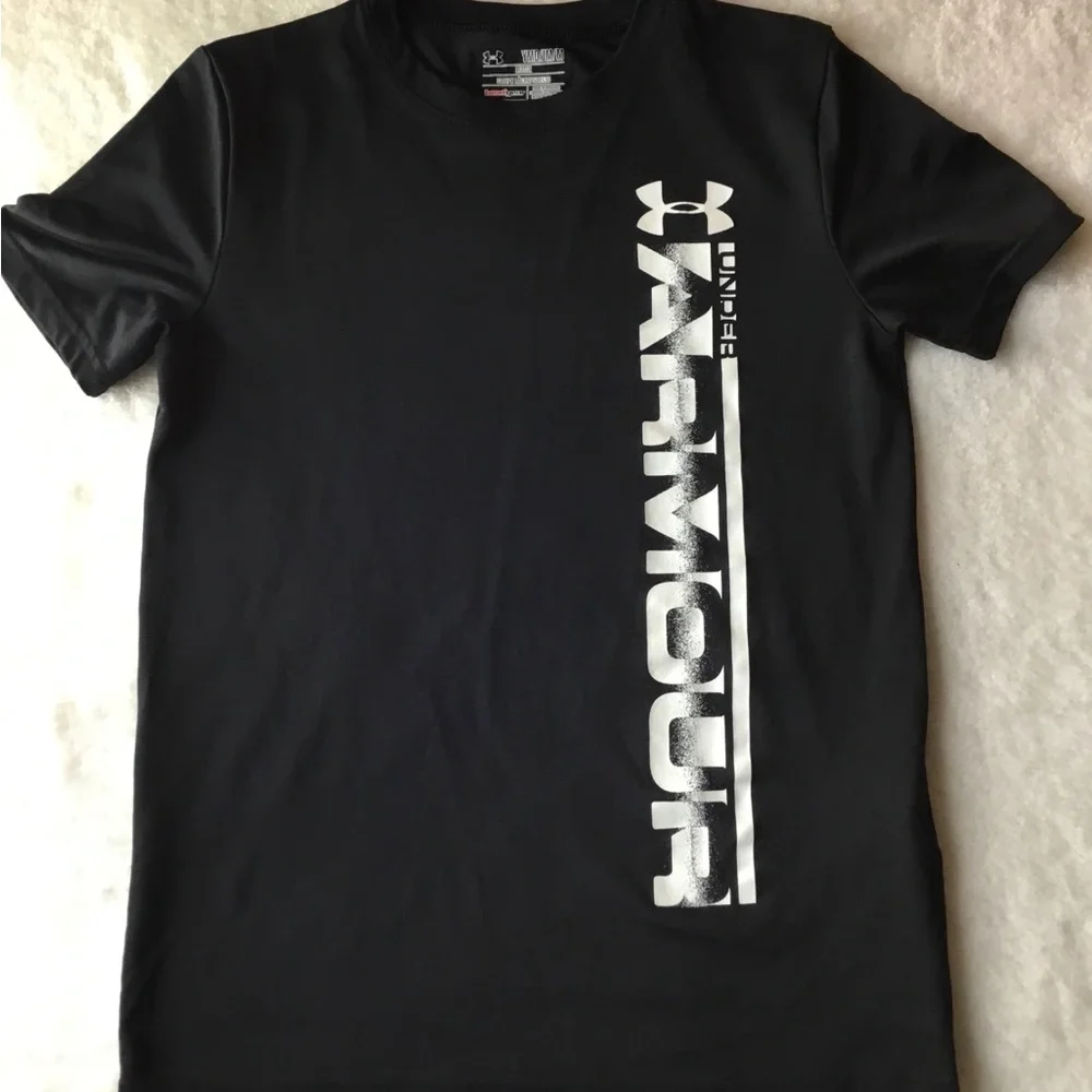 UNDER ARMOUR Boys size YM Y L SHIRTS JOGGERS SET